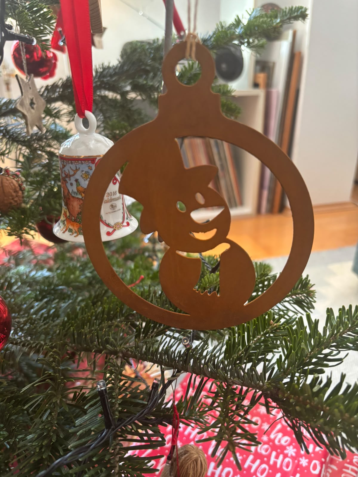 Christbaumkugel mit Elch in Rostoptik